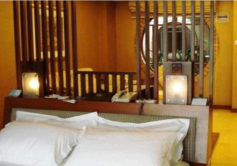 Yihe Hotel Kanton Zewnętrze zdjęcie
